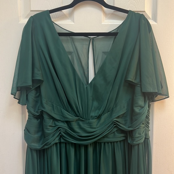 David’s Bridal Hunter Green Flutter Sleeve Bridesmaids Dress - Picture 2 of 10